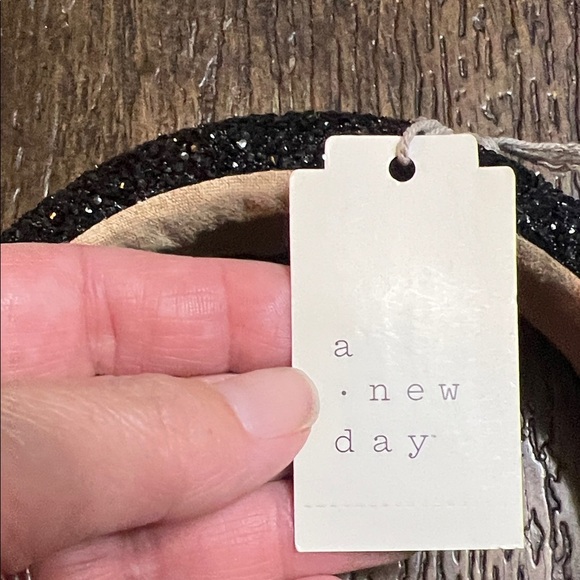 a new day Glittering Black Headband - Picture 2 of 4